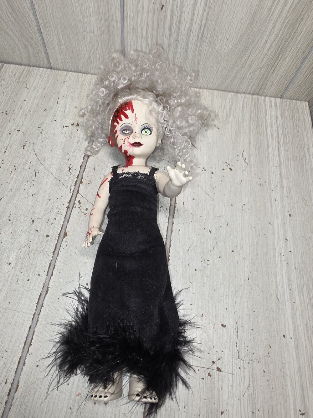 Vtg 2001 Living Dead Doll Series 5 Hollywood by Mezco 10" Horror Doll Only Used